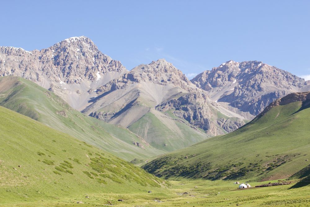 Dans les montagnes d'At Bachy