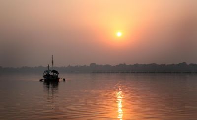 Jour 8 : Arrivée à Varanasi (Bénarès) par le fleuve
