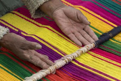 Jour 6 : Titicaca : Randonnée au "Dragon dormido" , déjeuner traditionnel et route vers la Cordillère Royale au village de Sorata 2675 m